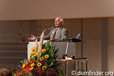 Dieter Dorn bei einem Vortrag